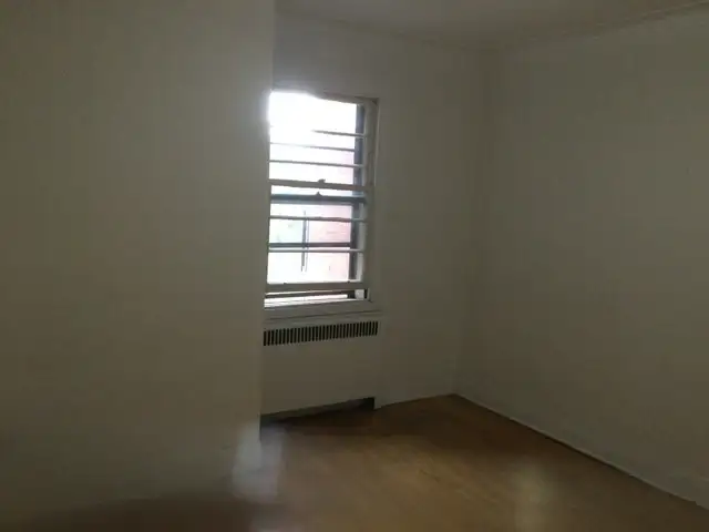N. D. G.  grand. 4.5 apt ,  près de U. Concordia