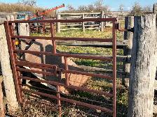 HEAVY DUTY CATTLE CORRAL GATES - Photo 2