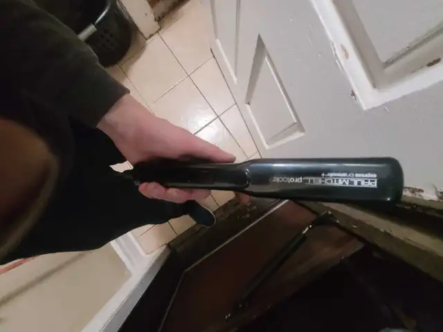 straightener - Photo 2