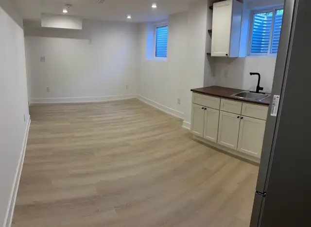 rent basement - Photo 3