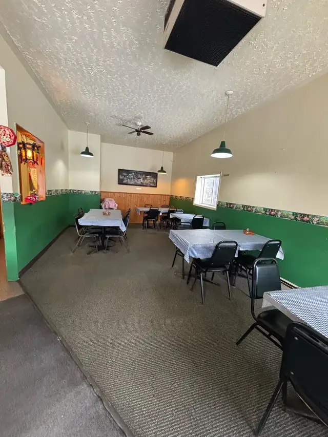 Restaurant For Sale/餐馆出售 - Photo 2