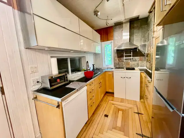 Fully furnished 3 Bedroom house -max.6 per of family or 3 studen - Photo 10