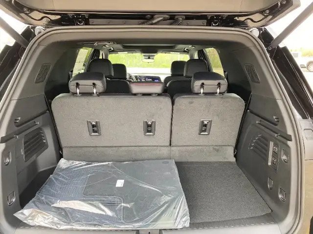 2026 Chevrolet Traverse RS Leather|Heated & Cooled Seats|7 Passe - Photo 14