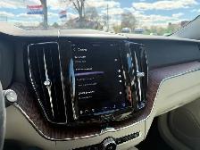 2022 Volvo XC60 No Accidents l B6 l AWD l Momentum l 2 Keys - Photo 29