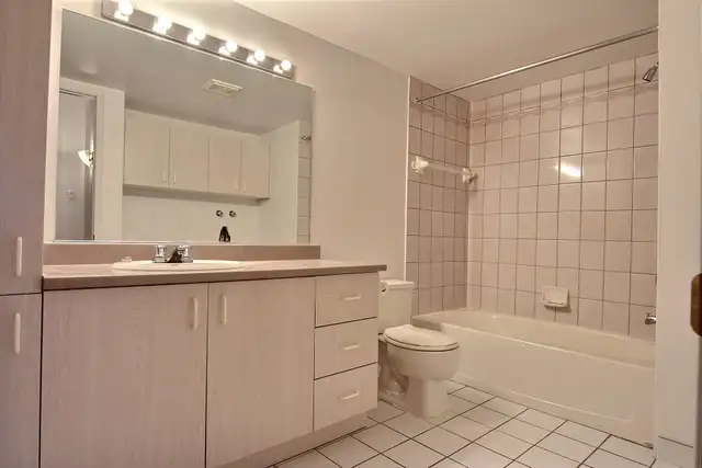 4 1/2 à Limoilou dans un immeuble style condo - Photo 5