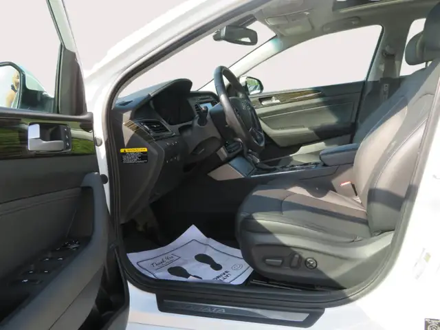 2016 Hyundai Sonata 4dr Sdn 2.4L Auto Limited - Photo 12