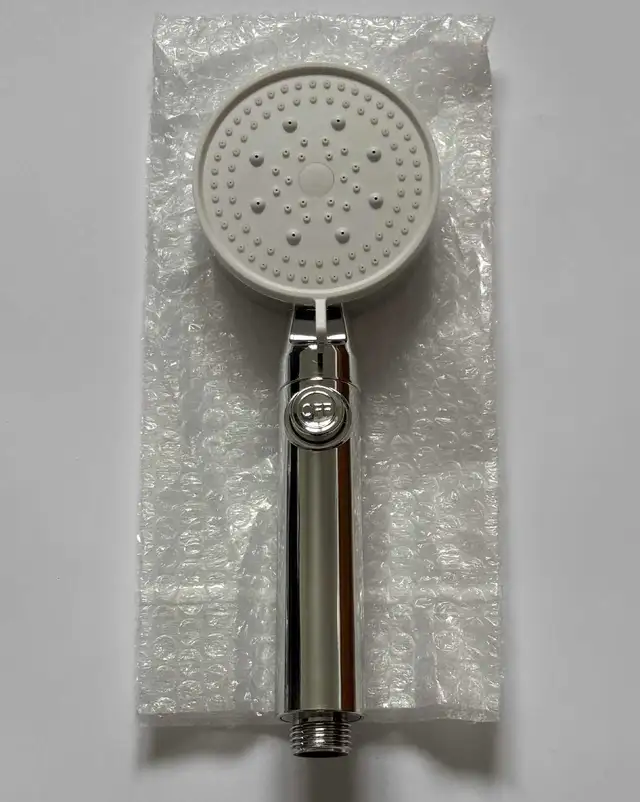 Handheld Shower Head Kit - High Pressure & Water Saving - Photo 2
