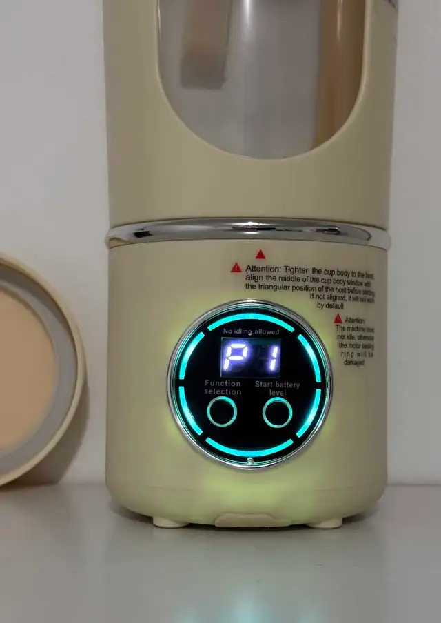 Rechargeable Portable Electric Blender Bottle - Photo 5