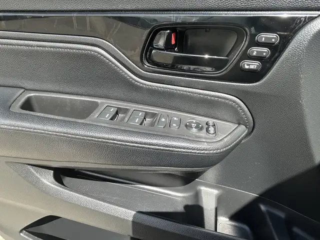 2022 Honda Odyssey TOURING/NAVI/DVD PKG/B.CAM/SUNROOF/8.PASS/FIN - Photo 33
