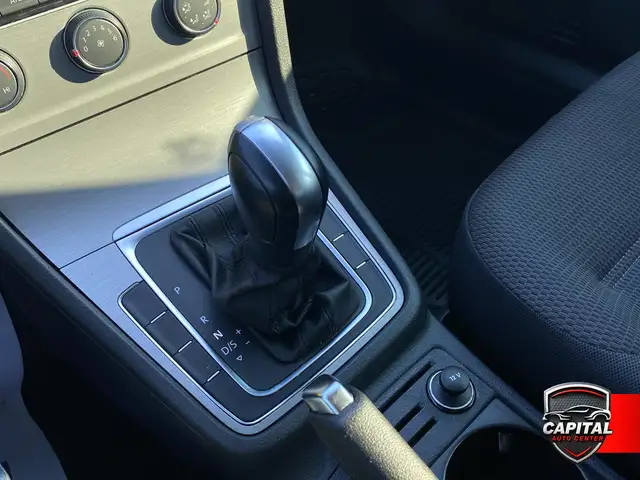 2017 Volkswagen Golf SportWagen SE - Photo 11