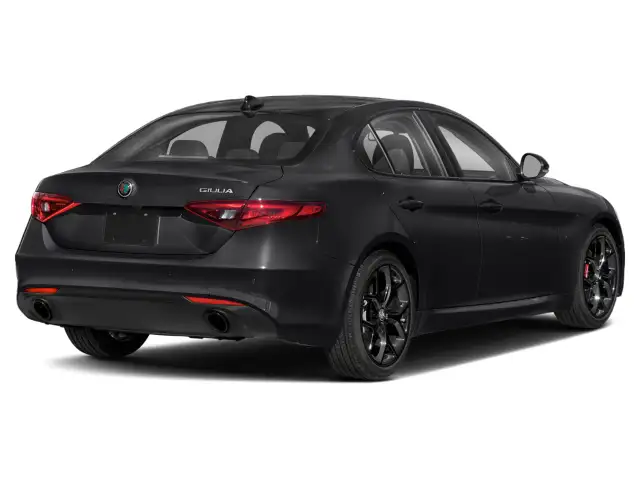 2022 Alfa Romeo Giulia - Photo 3