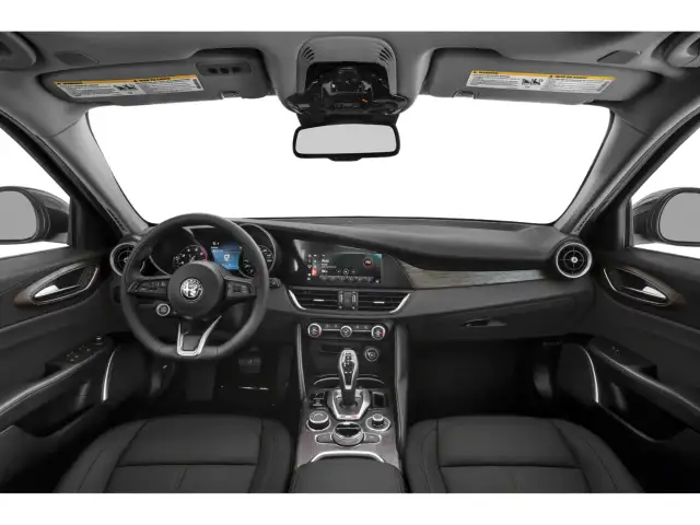 2022 Alfa Romeo Giulia - Photo 6