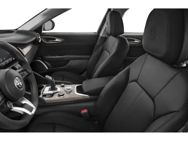 2022 Alfa Romeo Giulia - Photo 7