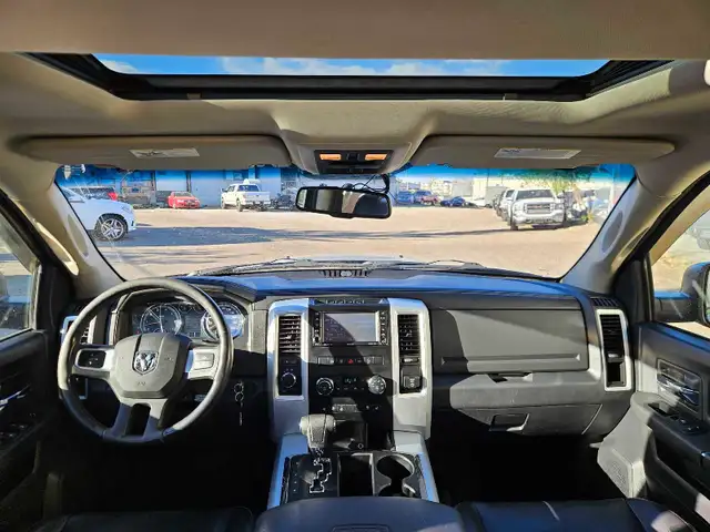 2009 Dodge Ram 1500 Laramie Crew Cab 5.7L Hemi - Photo 8