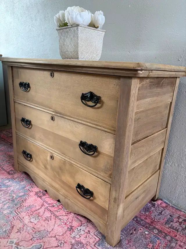 GORGOUS RAW WOOD DRESSER - Photo 4