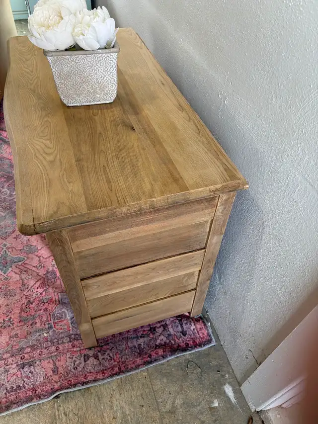 GORGOUS RAW WOOD DRESSER - Photo 6
