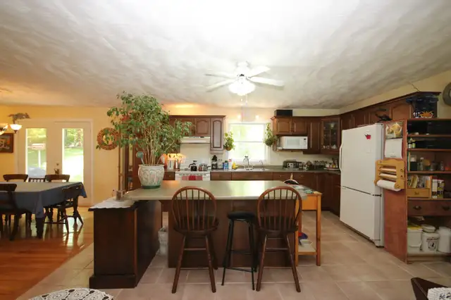 HOUSE FOR SALE -CAMDEN EAST/CENTREVILLE - Photo 3