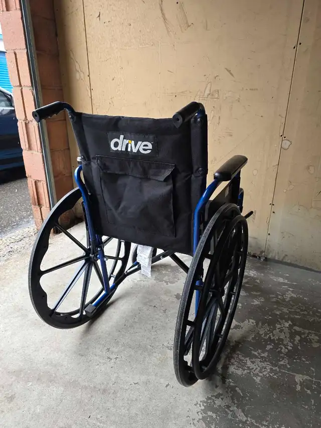 Wheelchair with 18' seat - Photo 3