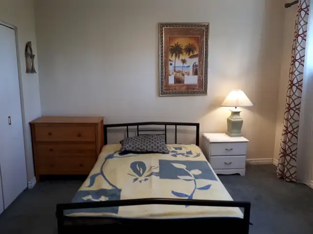 First flr furnished room for rent, large, bright, Port Union&401 - Photo 2