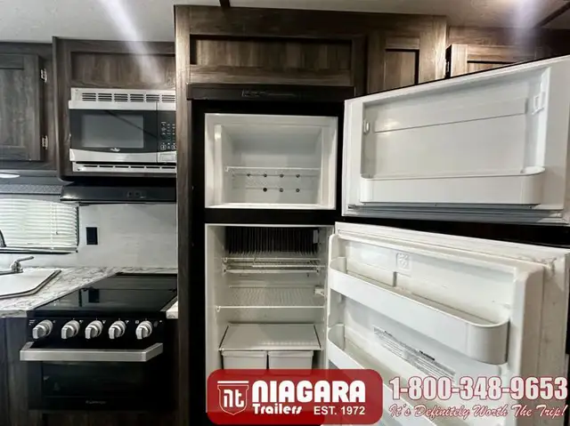 2020 STARCRAFT AUTUMN RIDGE 27BHS Travel Trailer - Photo 19