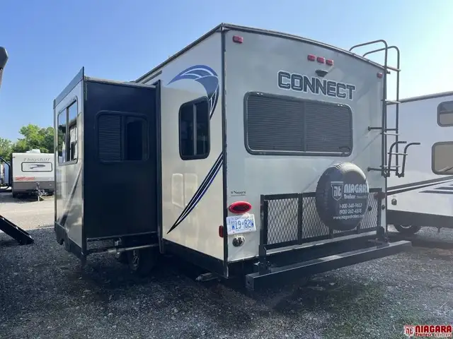 2017 K-Z INC. CONNECT 241RLK Travel Trailer - Photo 4