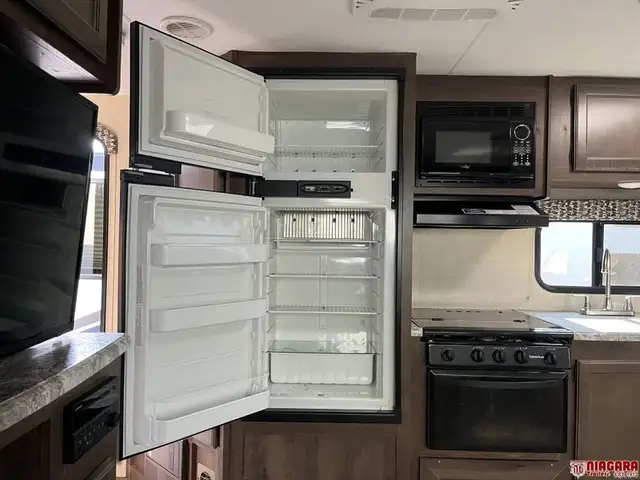 2017 K-Z INC. CONNECT 241RLK Travel Trailer - Photo 12