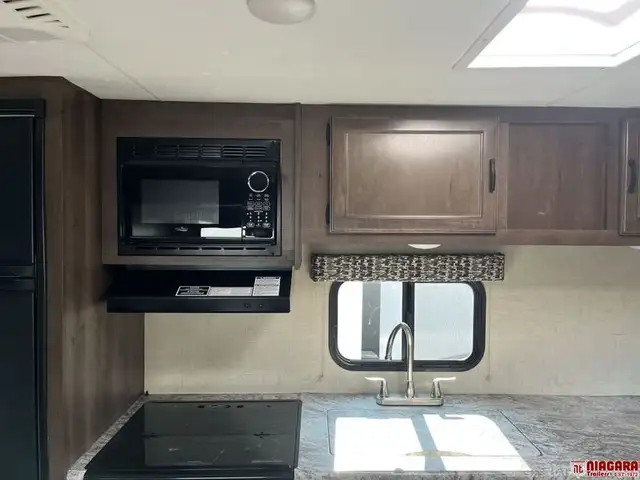 2017 K-Z INC. CONNECT 241RLK Travel Trailer - Photo 13