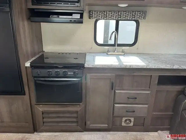 2017 K-Z INC. CONNECT 241RLK Travel Trailer - Photo 14