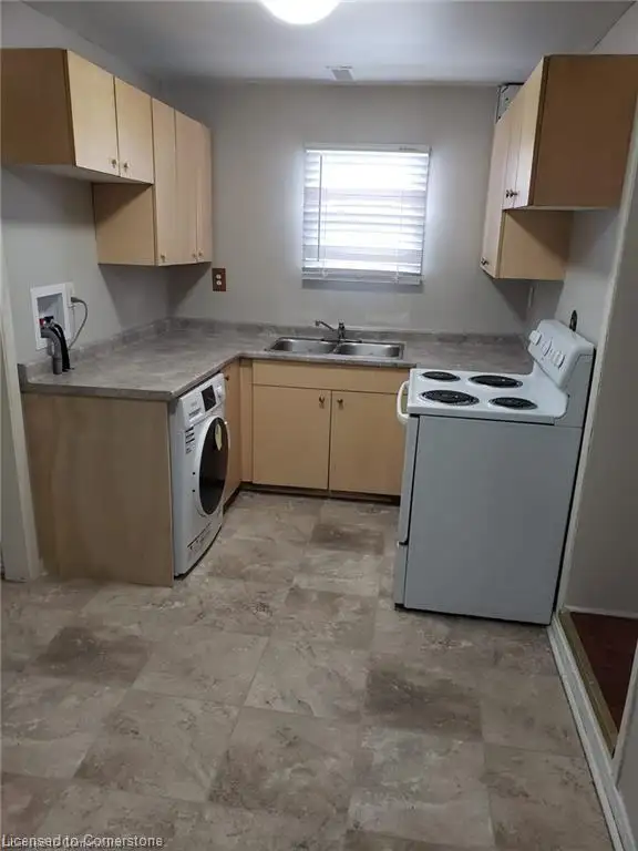 Hamilton East 3 Bed Room in main floor $1695.00   60% utilities - Photo 6