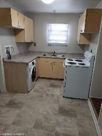 Hamilton East 3 Bed Room in main floor $1695.00   60% utilities - Photo 6