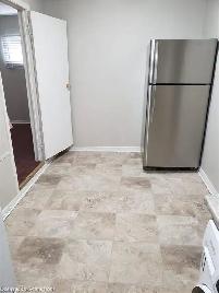 Hamilton East 3 Bed Room in main floor $1695.00   60% utilities - Photo 7