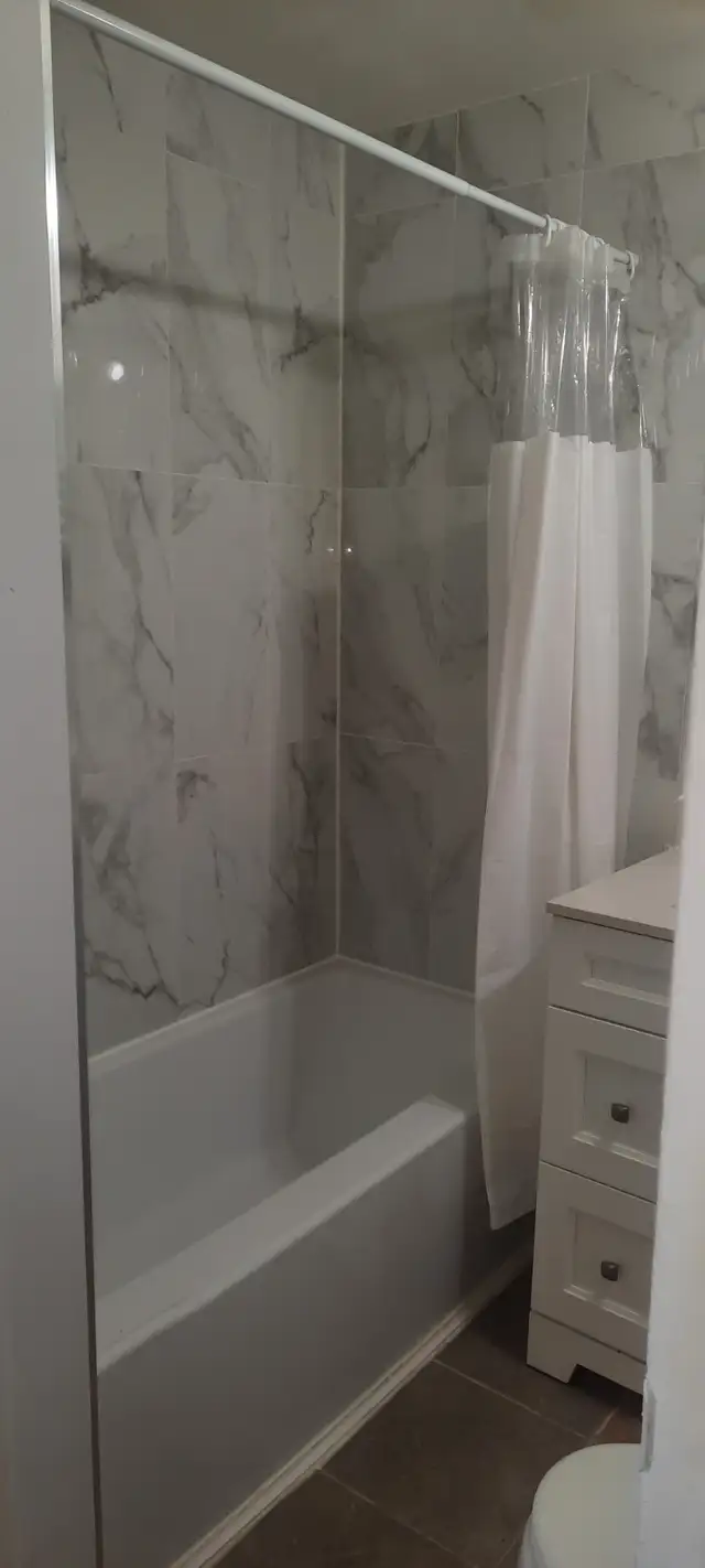 Hamilton East 3 Bed Room in main floor $1695.00   60% utilities - Photo 9