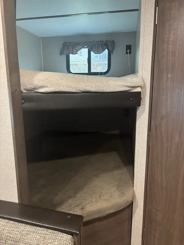 Keystone Hideout  Travel Trailer- Price Negotiable - Photo 4