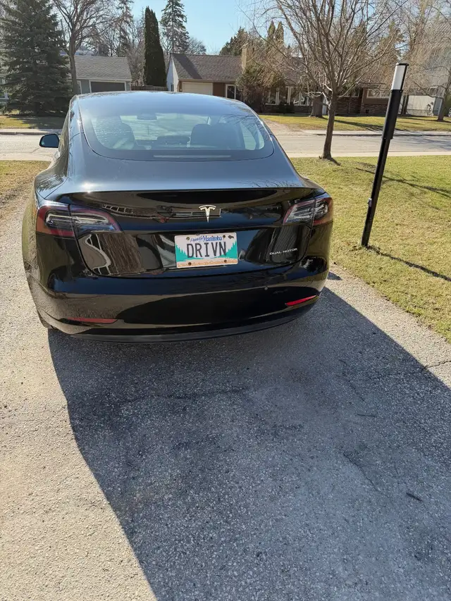 2021 Tesla Model 3 - Photo 4