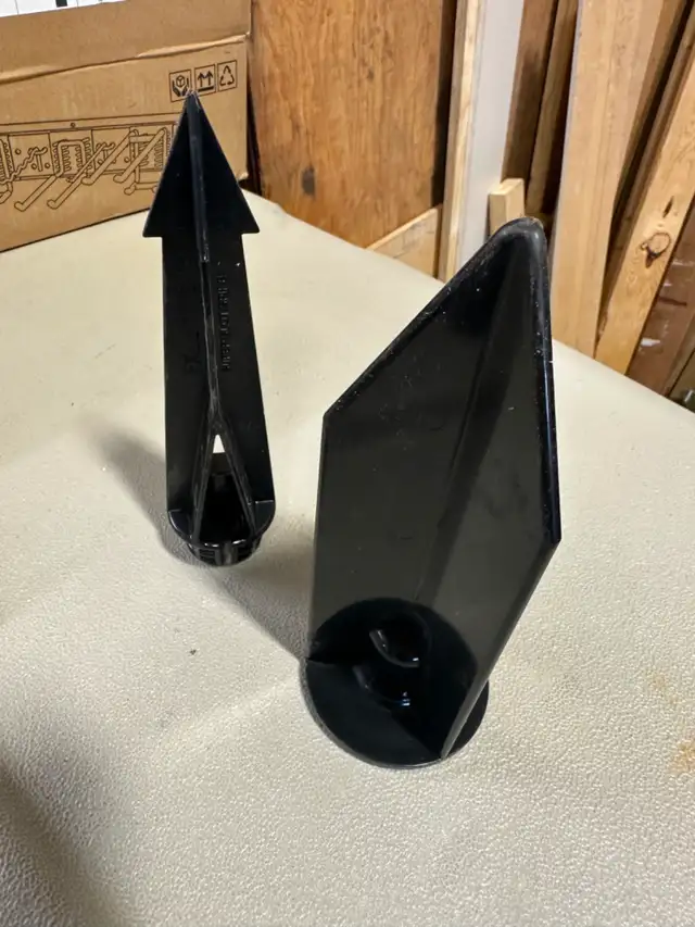 Landscape Light Fixture Ground Stakes - Photo 2