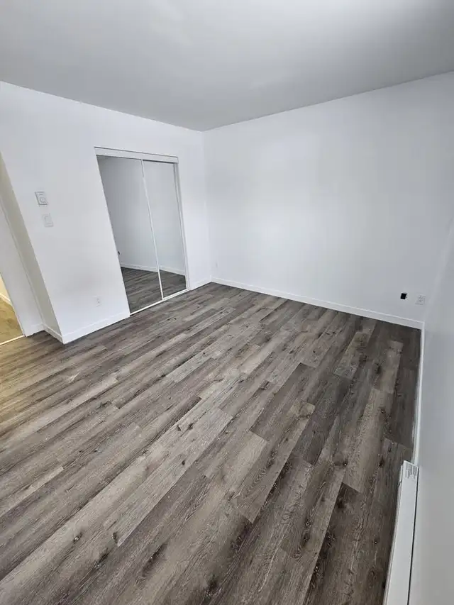 4½ propre et lumineux dans un immeuble calme et bien entretenu. - Photo 3