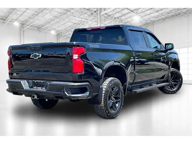 2024 Chevrolet Silverado 1500 LT Trail Boss Premium | Midnight E - Photo 2