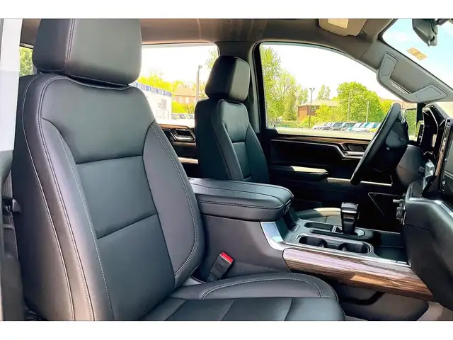 2024 Chevrolet Silverado 1500 LT Trail Boss Premium | Midnight E - Photo 7