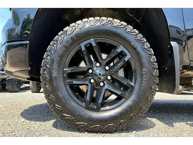 2024 Chevrolet Silverado 1500 LT Trail Boss Premium | Midnight E - Photo 8