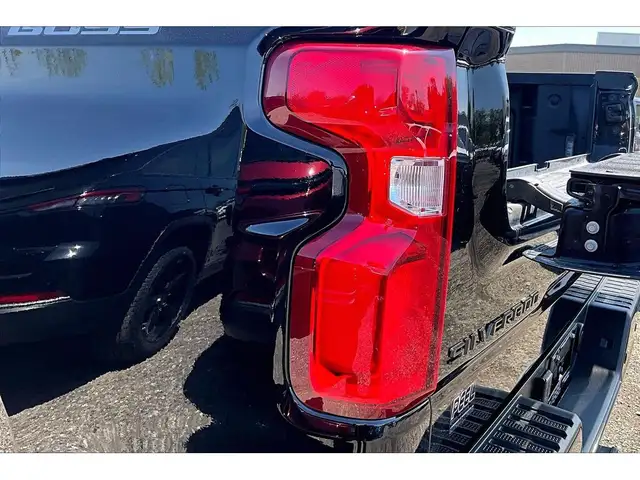 2024 Chevrolet Silverado 1500 LT Trail Boss Premium | Midnight E - Photo 31