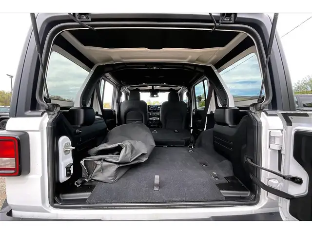 2024 Jeep Wrangler Willys 4Dr | Heated Seats | Safety Tech | 4X4 - Photo 28