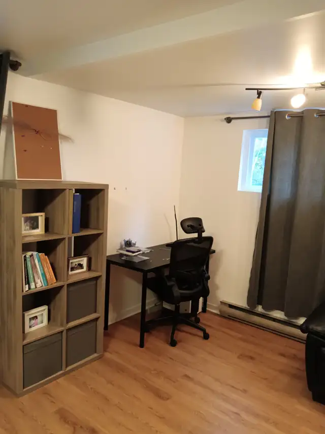 Chambre avec entrée indépendante à louer - Photo 4