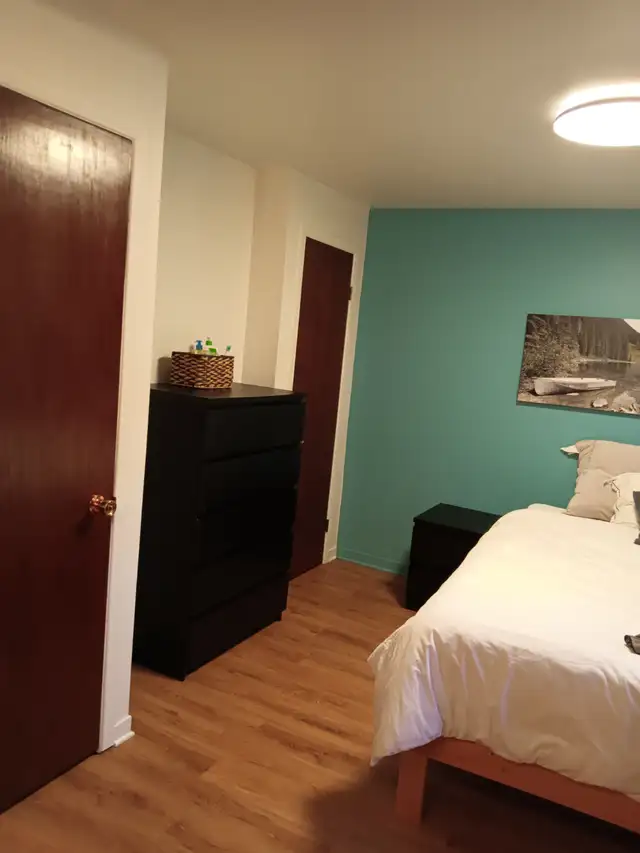 Chambre avec entrée indépendante à louer - Photo 5