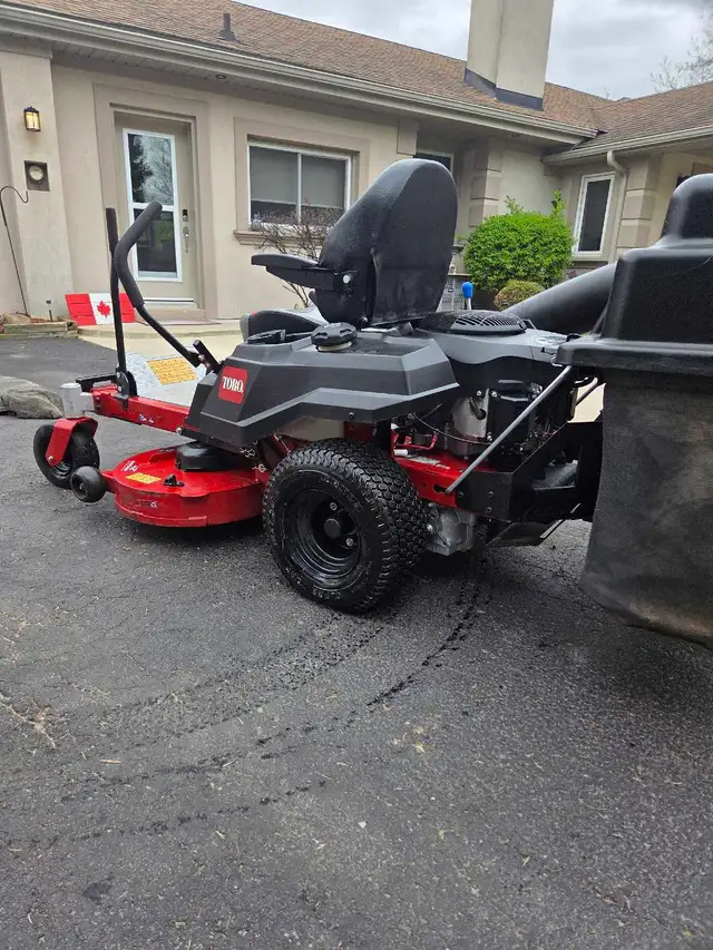 Toro 42' with bagger! - Photo 6