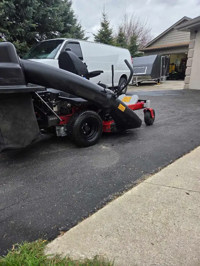 Toro 42' with bagger! - Photo 8