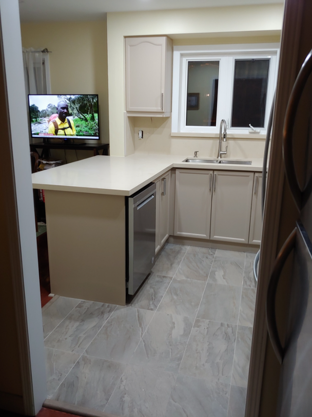 Quartz Countertop 437-522-8447 - Photo 3