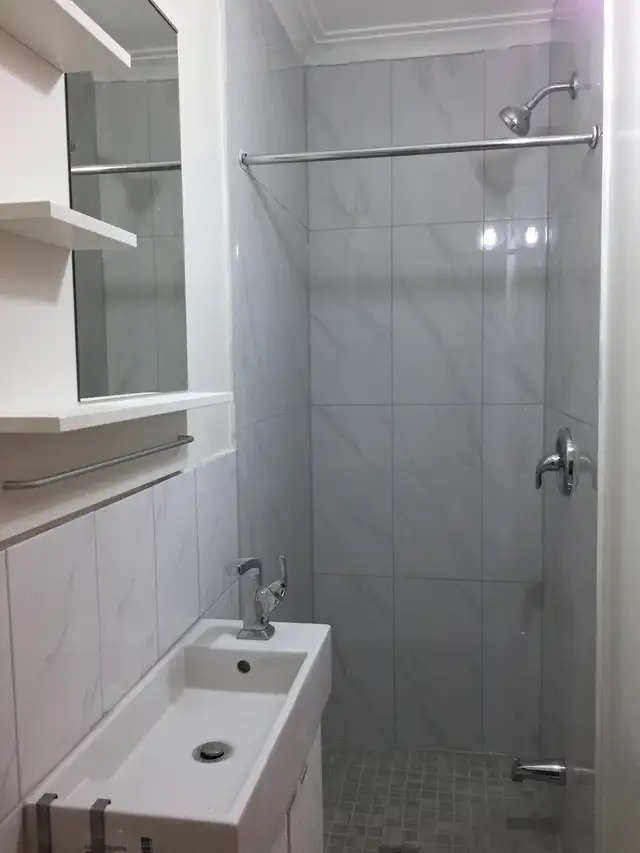 Private rooms with private washrooms - Photo 5