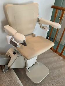 Stairlift Handicare 1100 Model 3 AVAILABLE - Photo 8