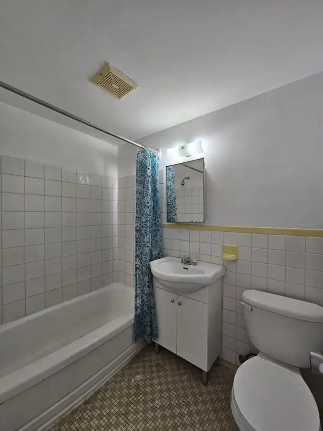 3 1/2 apartment for rent  -  Boulevard Henri-Bourassa E