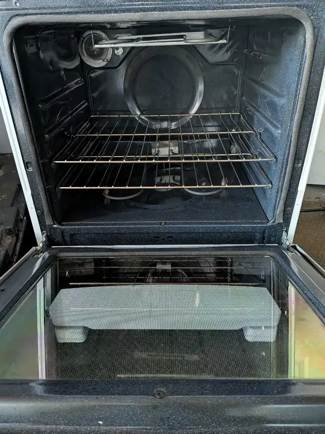 Danby 24' stove - Photo 5